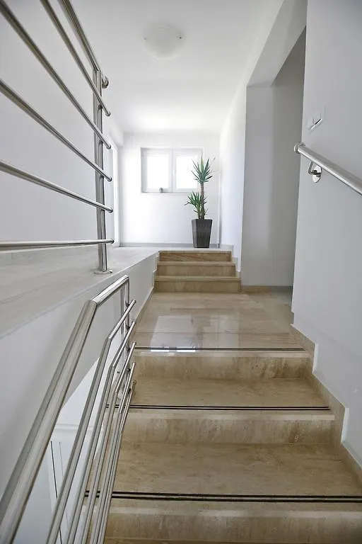 Deluxe Mkc Apartments Zadar 0*,
